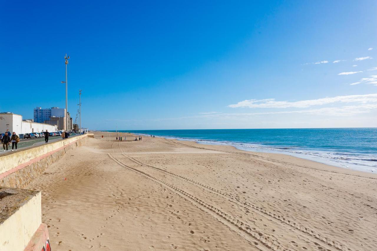 Poseidon Beach Apartment & Parking By Cadiz4Rentals ภายนอก รูปภาพ