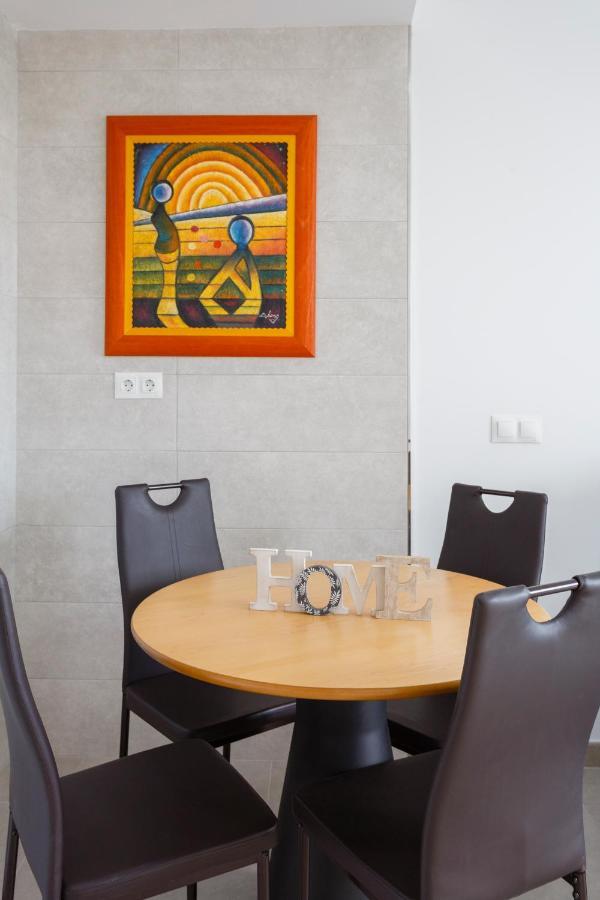 Poseidon Beach Apartment & Parking By Cadiz4Rentals ภายนอก รูปภาพ